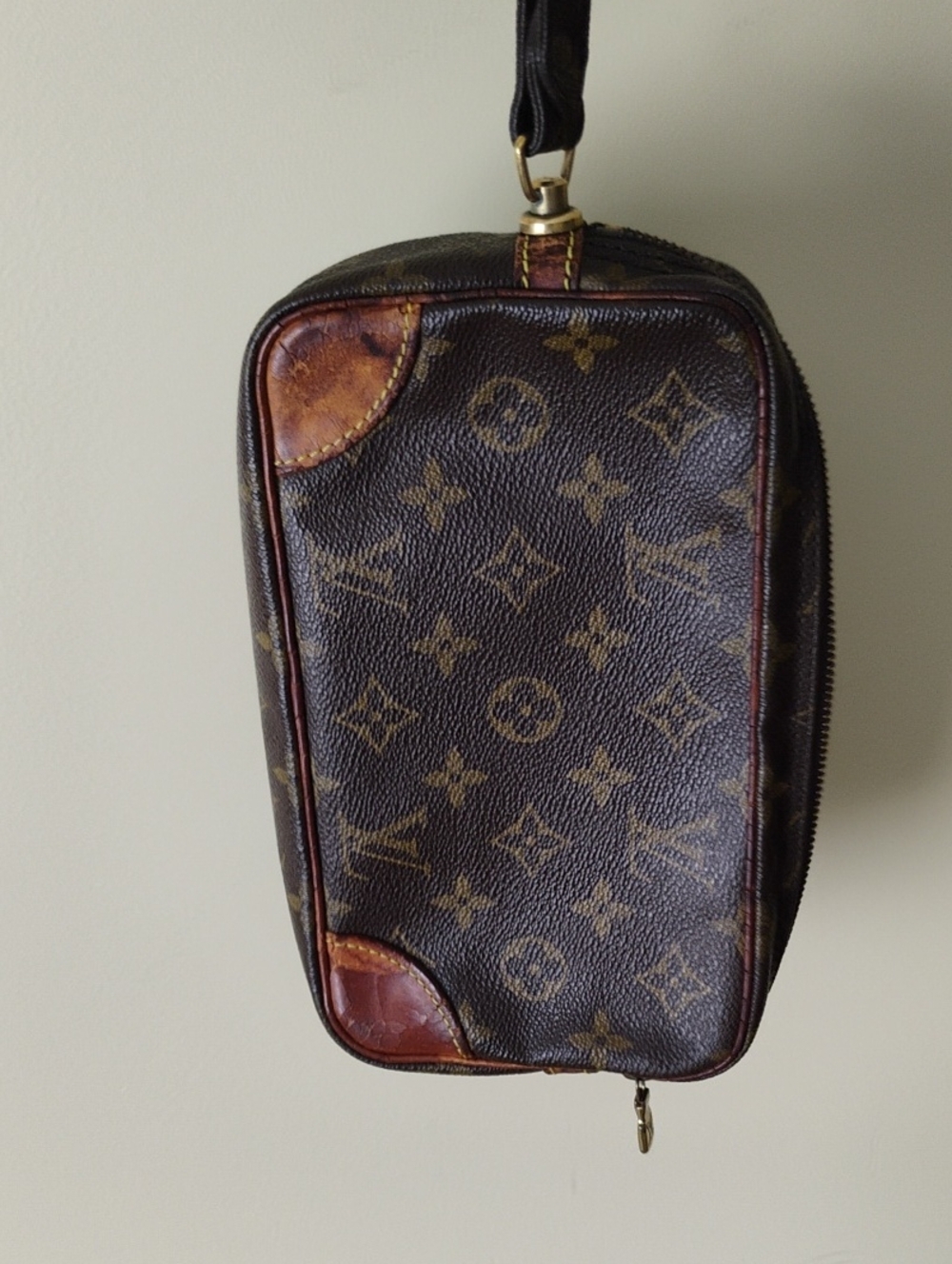 AuthenticLouis Vuitton Monogram Canvas Wristlet Clutch in Brown with Tan Accents - Picture 14 of 14